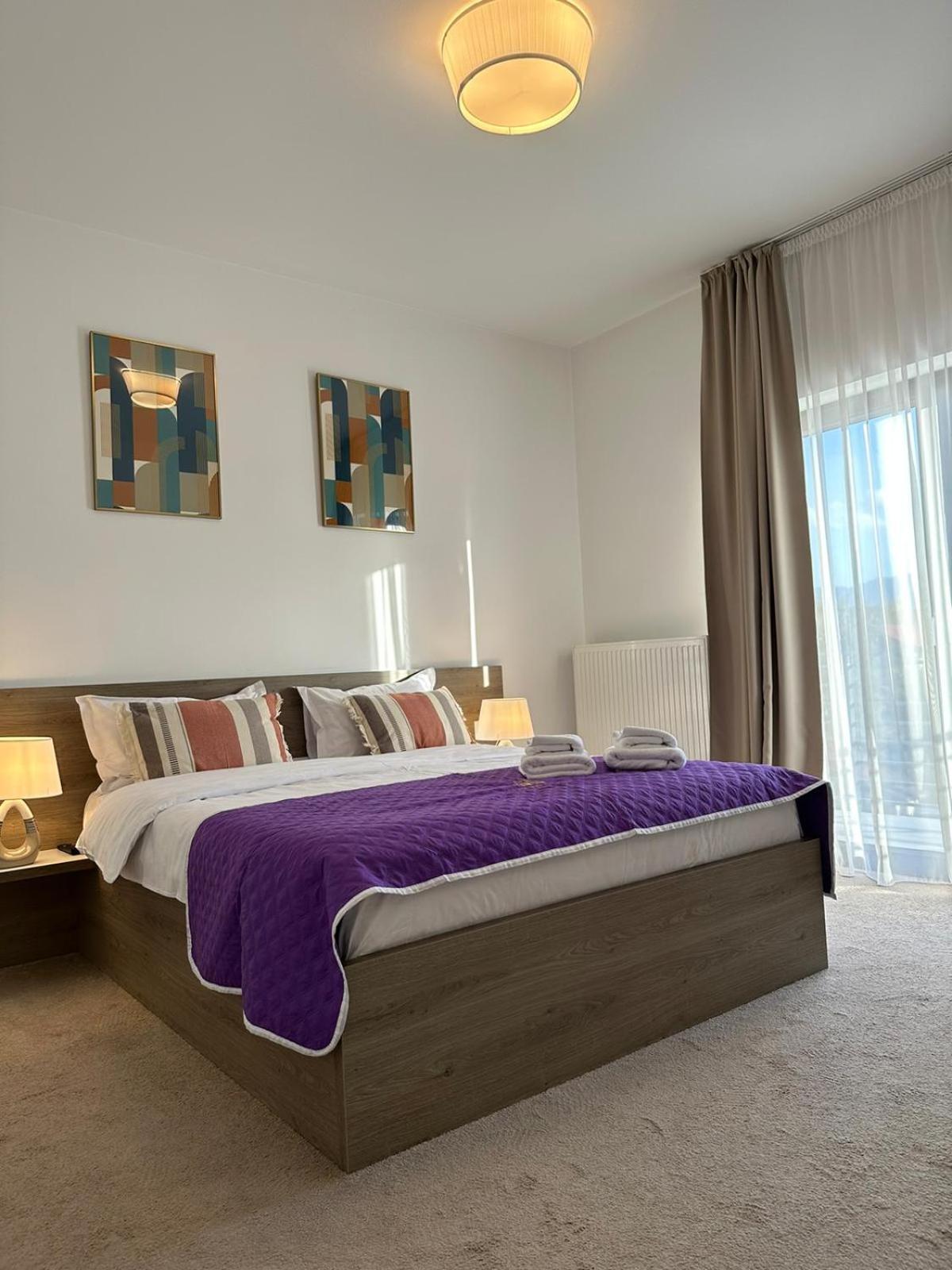 Luxury Glam Apartments & Studios Near Coresi Mall Μπρασόβ Εξωτερικό φωτογραφία