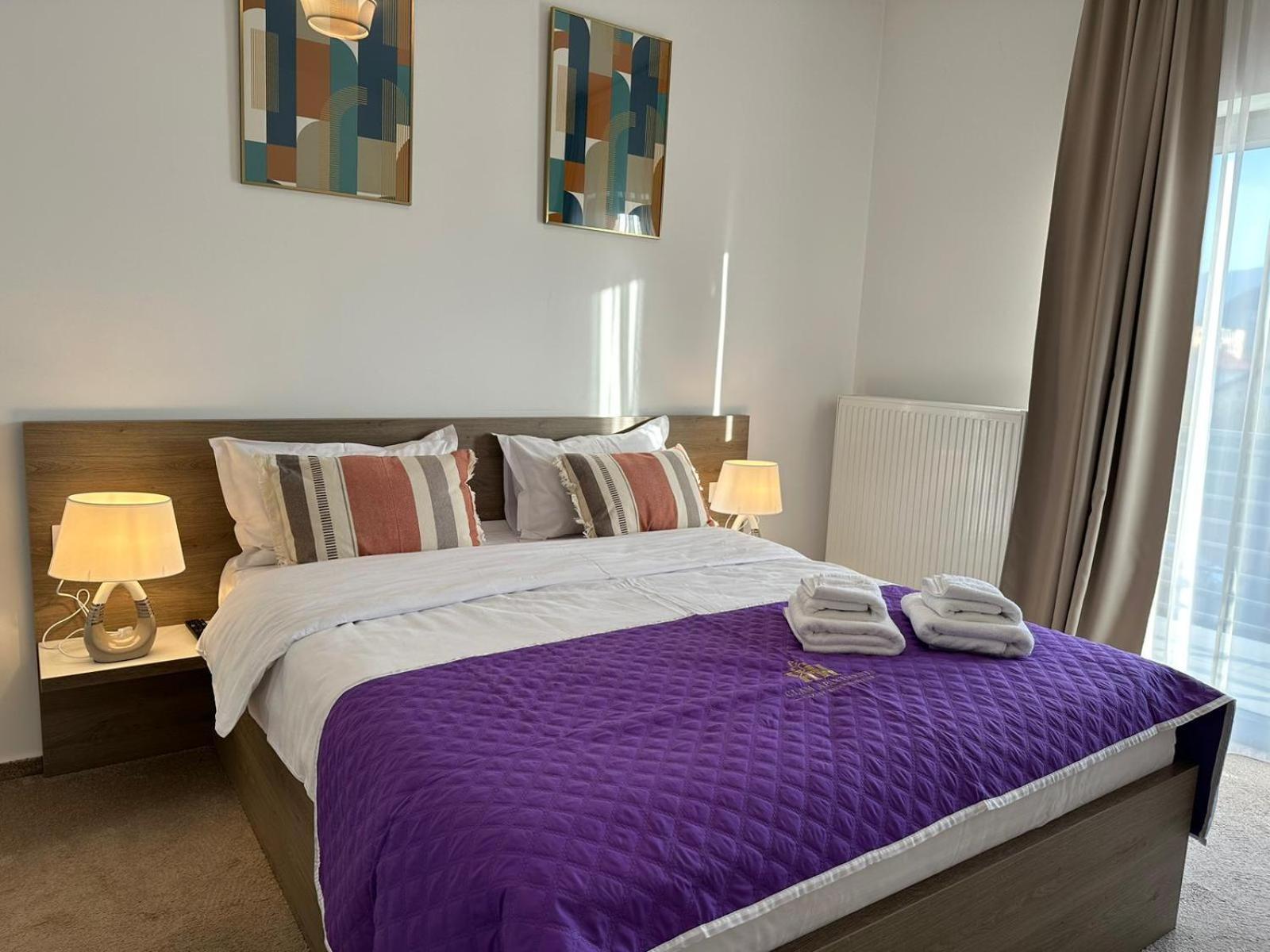 Luxury Glam Apartments & Studios Near Coresi Mall Μπρασόβ Εξωτερικό φωτογραφία