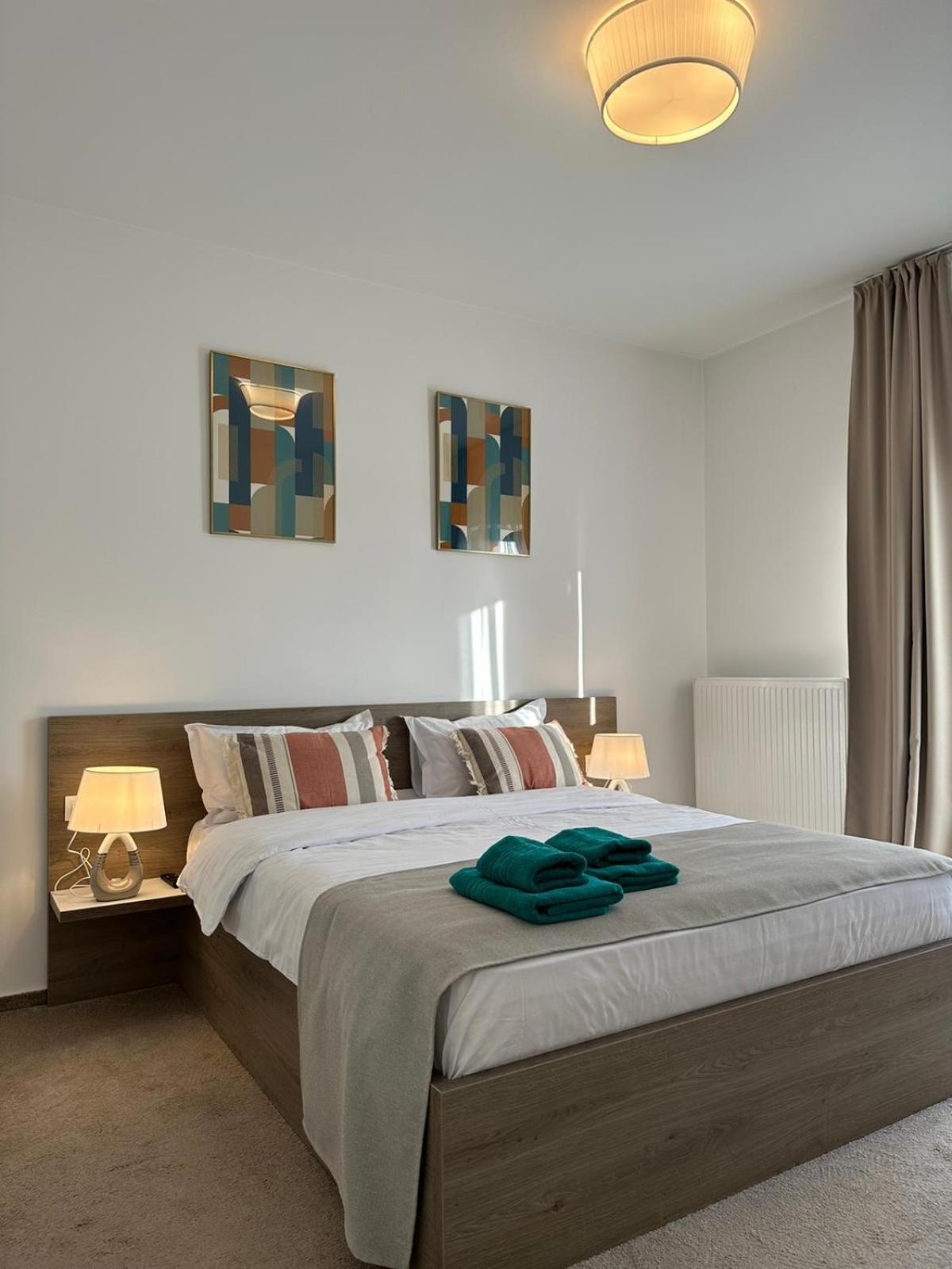 Luxury Glam Apartments & Studios Near Coresi Mall Μπρασόβ Εξωτερικό φωτογραφία