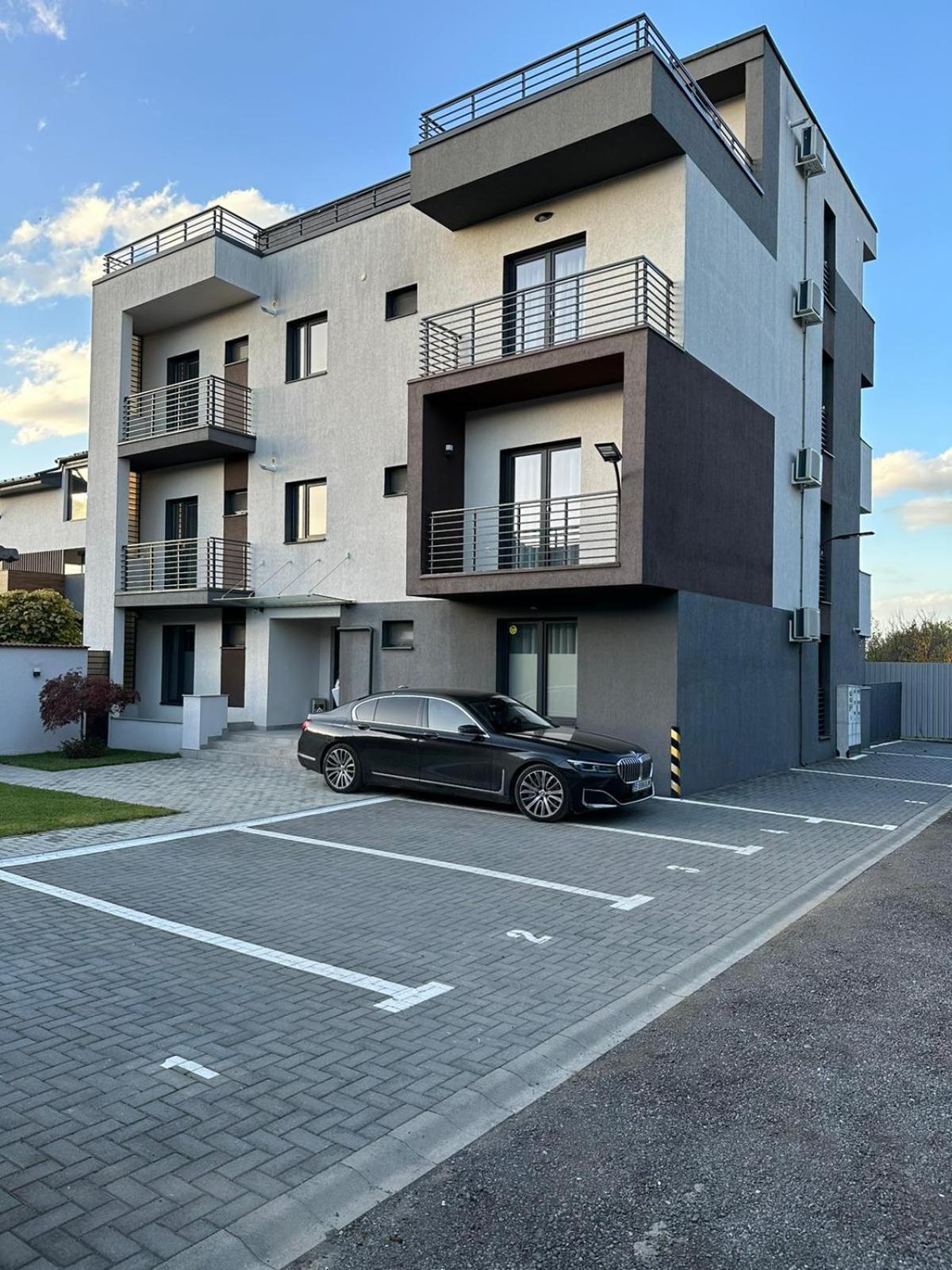 Luxury Glam Apartments & Studios Near Coresi Mall Μπρασόβ Εξωτερικό φωτογραφία